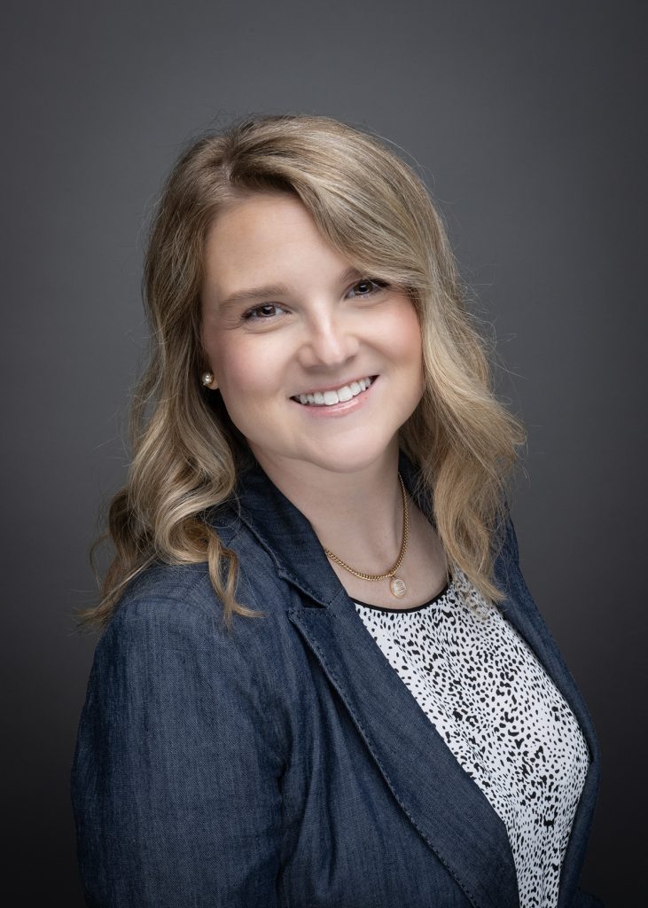 Elizabeth Wicks Headshot